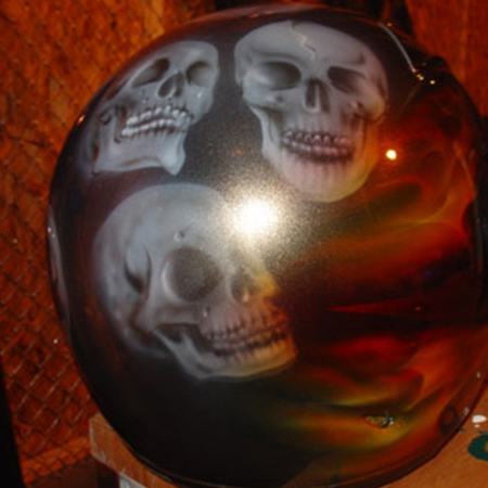 skull  on motorcycle helmet